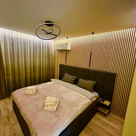 Regatta Park 1br Exclusive Parking Included Lejlighed