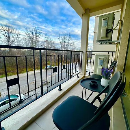 Regatta Park 1br Exclusive Parking Included