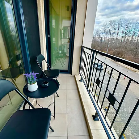 Regatta Park 1br Exclusive Parking Included